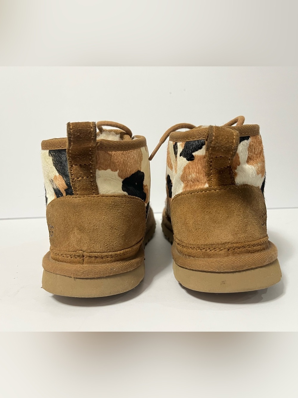 UGG NEUMEL COW PRINT CHESTNUT SUEDE SHEEPSKIN ANKLE WOMEN'S BOOTS SIZE US 8 - Picture 3 of 12